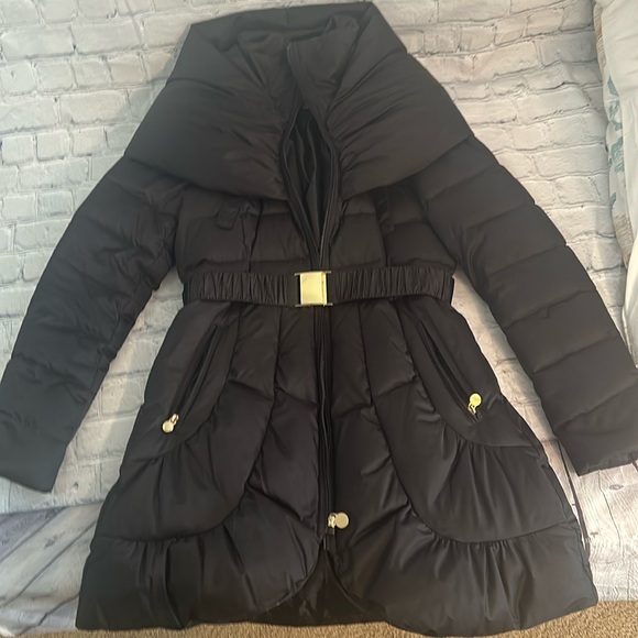 Women’s size medium puffer coat laundry by Shelli regal - Picture 7 of 9